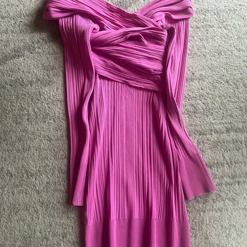 Herve Leger Pink Off Shoulder Dress - Picture 3 of 4